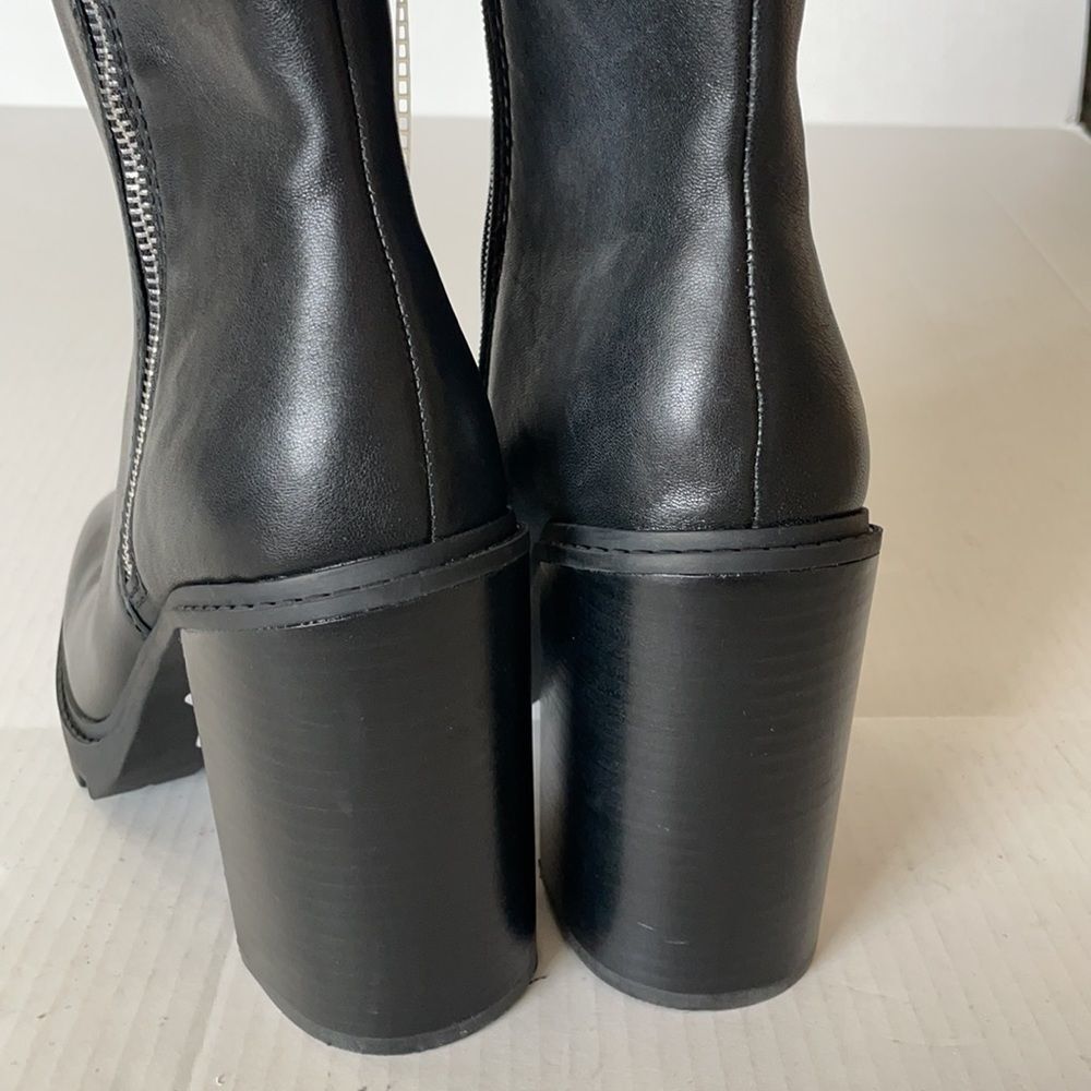 Chelsea & Violet Falla Zip Lugged Booties Black - Picture 6 of 10